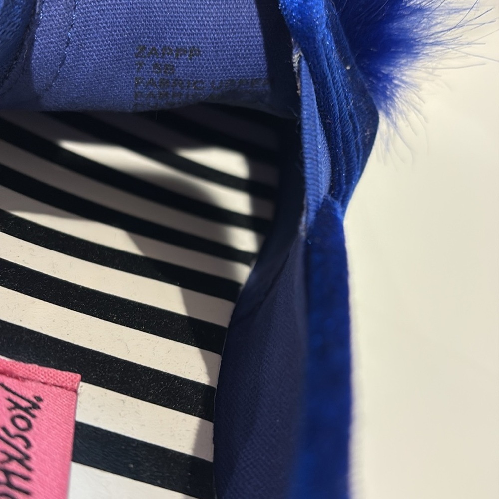 Betsey Johnson Zappp Royal blue velvet loafers with pom poms women’s 7.5… - Picture 6 of 9